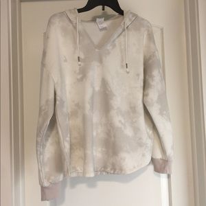 Cozy Tie Dye V Neck Hoodie EUC